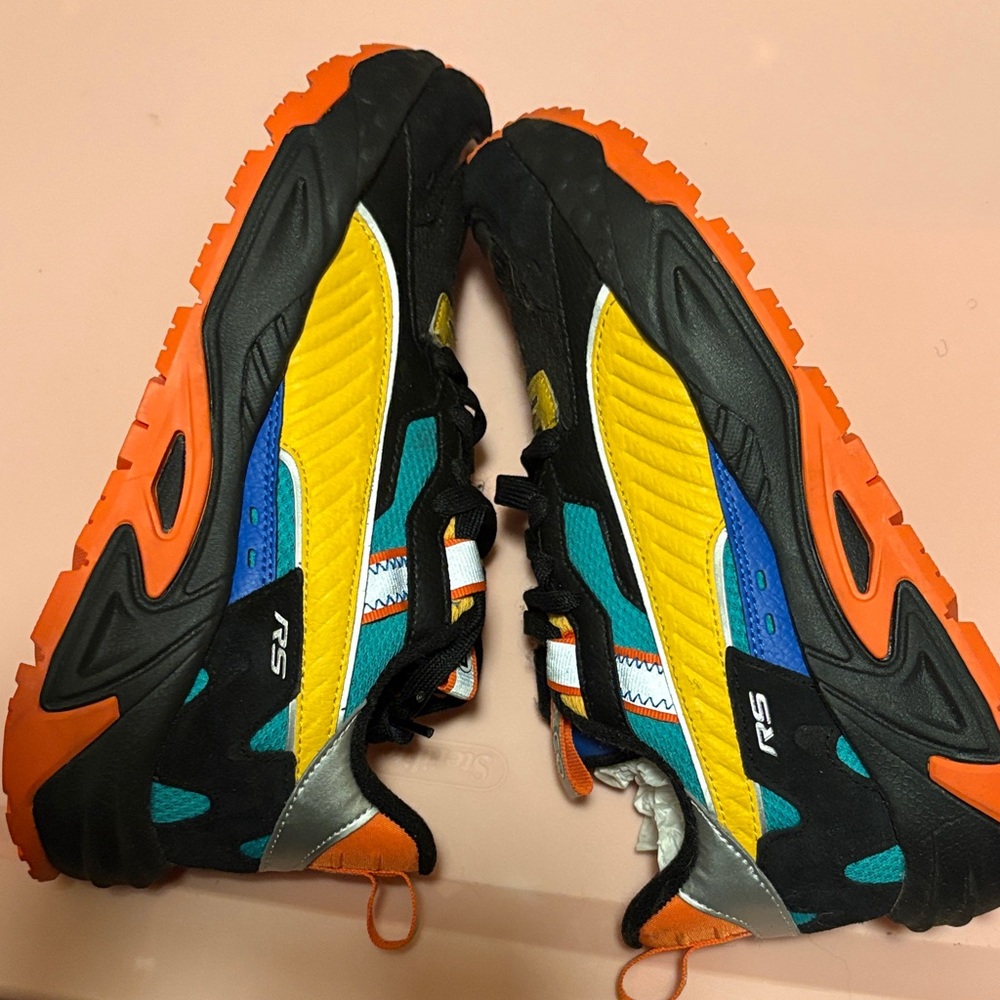 Puma Kids Black, Yellow, and Teal Sneakers - Picture 4 of 4
